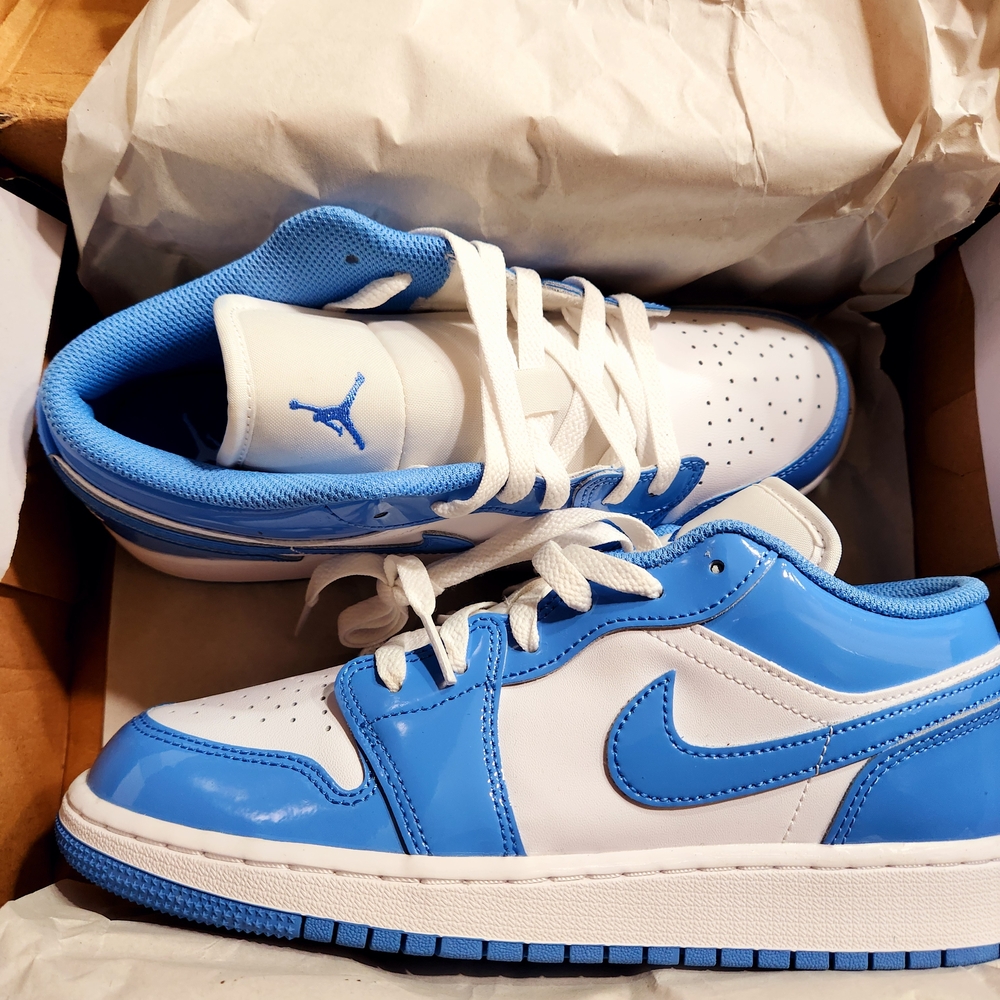 SOLD! NIKE Y7 Legend BLUE JORDANS SOLD UNC FZ3929 SHOES (WOMENS 8.5)